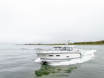 33' Nimbus 2016 Yacht For Sale